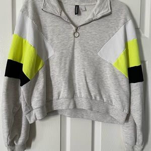 H&M Cropped Sweater